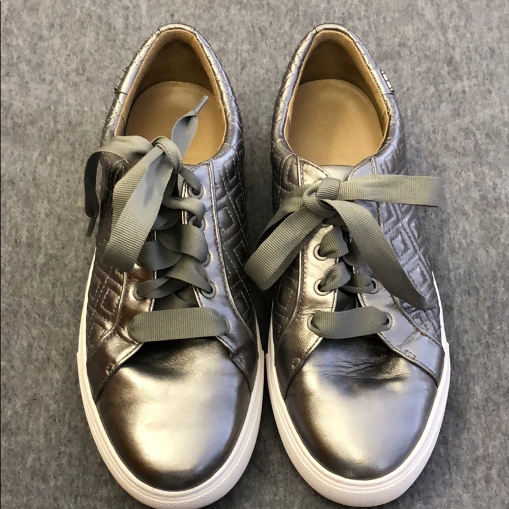 tory burch tennis shoes